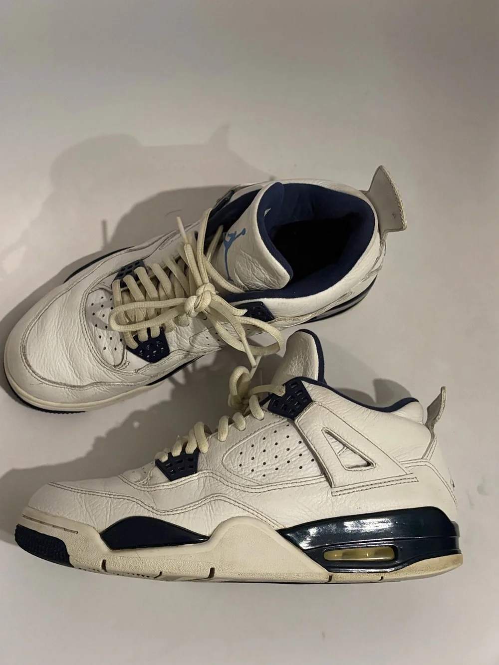 Jordan 4 Columbia